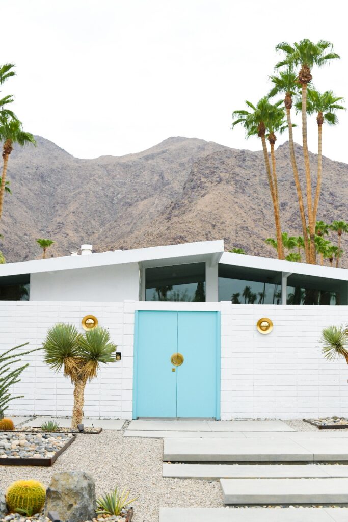 Palm Springs Travel Guide